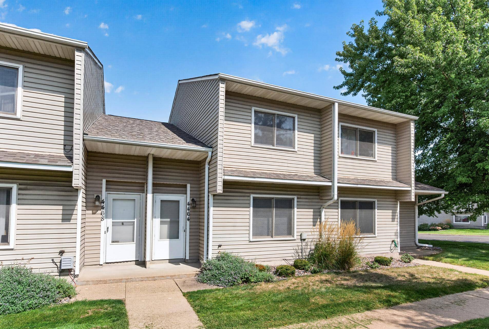 4464 Mccoll DR, Savage, MN 55378