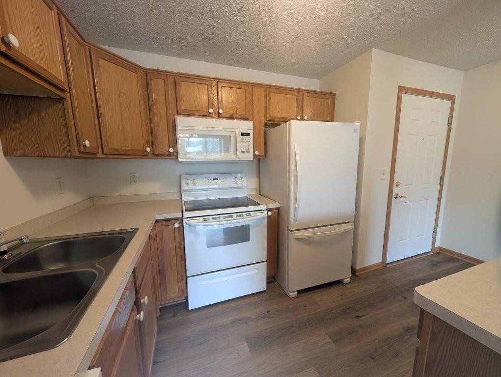 2231 Penn PL #213, North Saint Paul, MN 55109