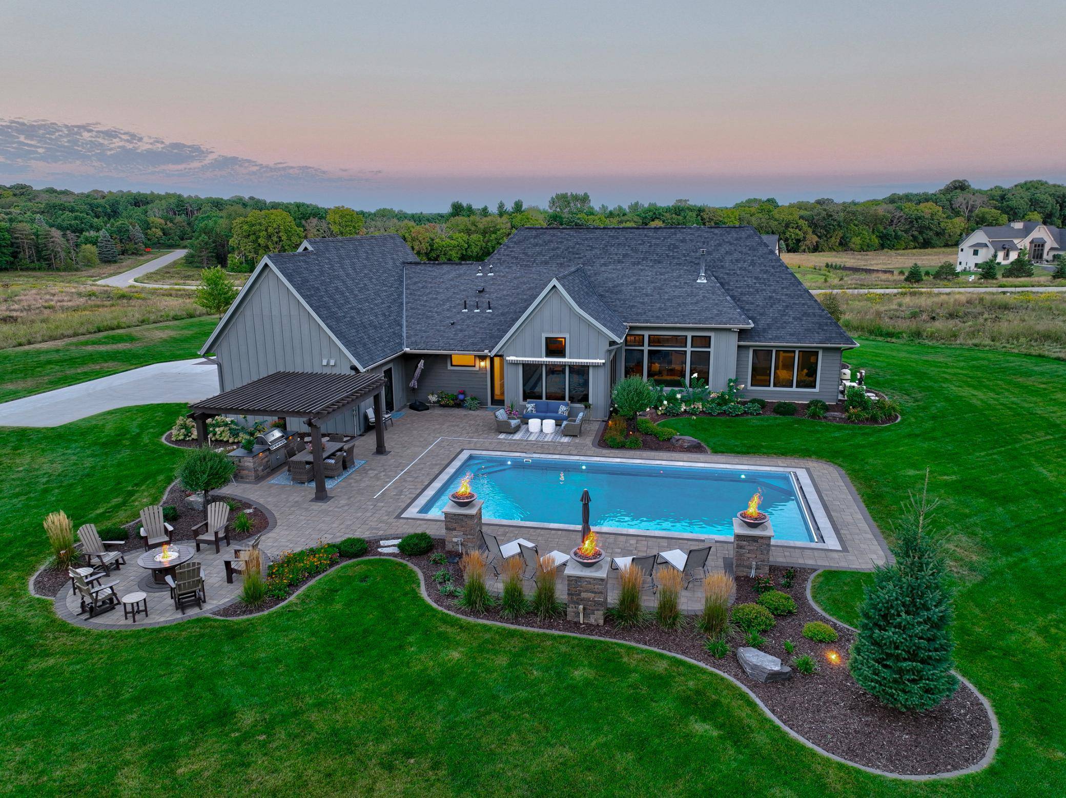 5580 Oakridge TRL S, Afton, MN 55001