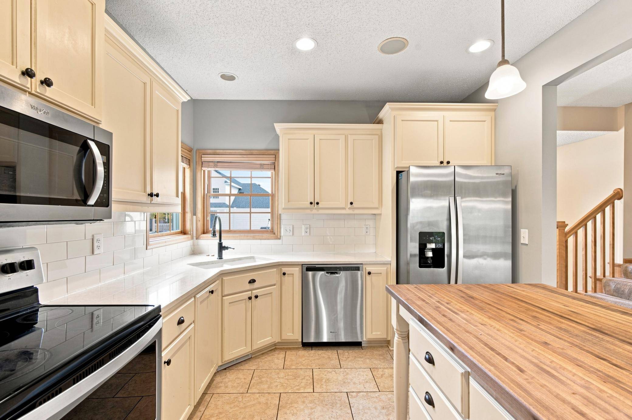 11649 Laketowne VW, Albertville, MN 55301