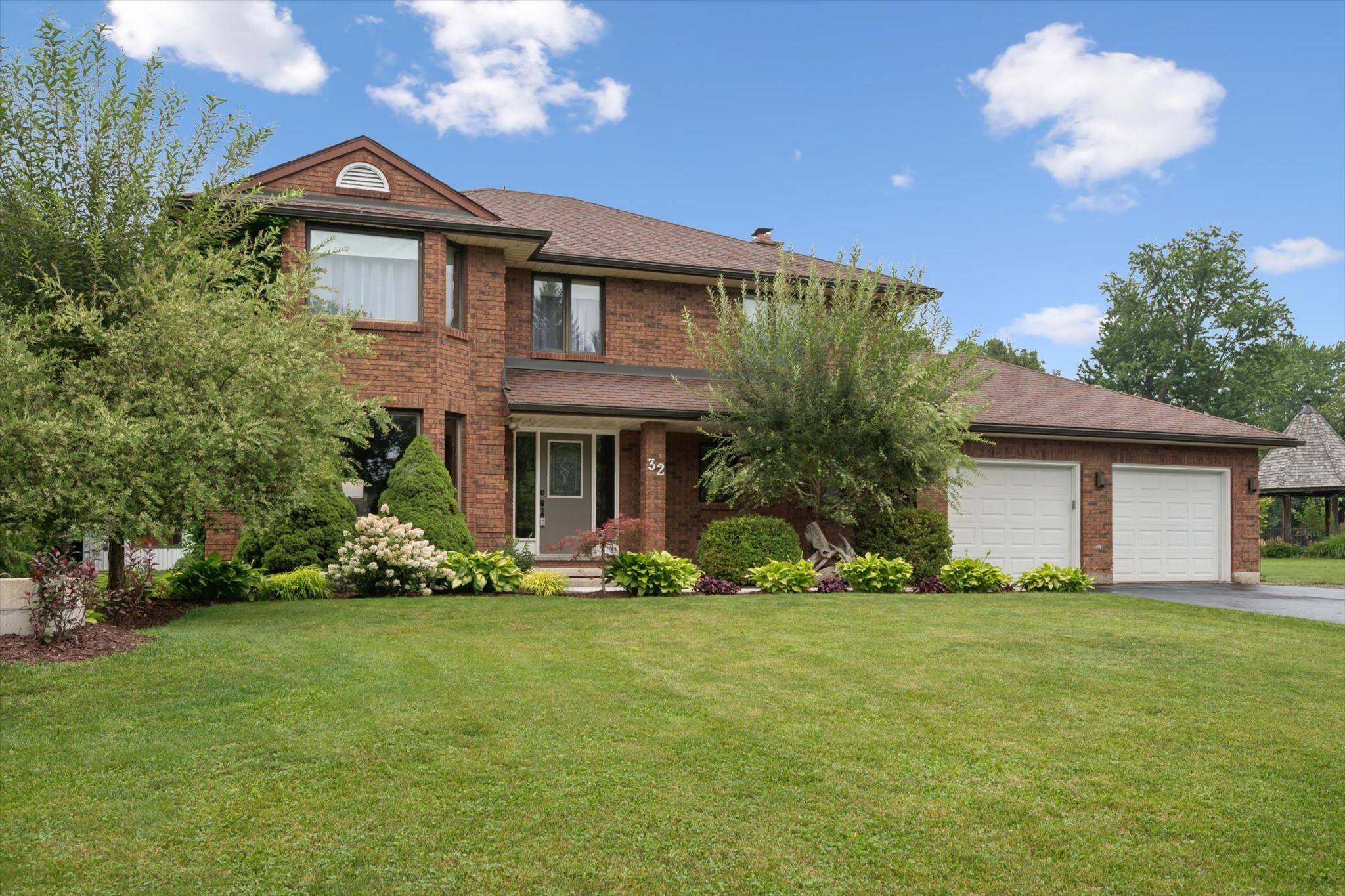 32 Sunset DR, Woolwich, ON N0B 2V0