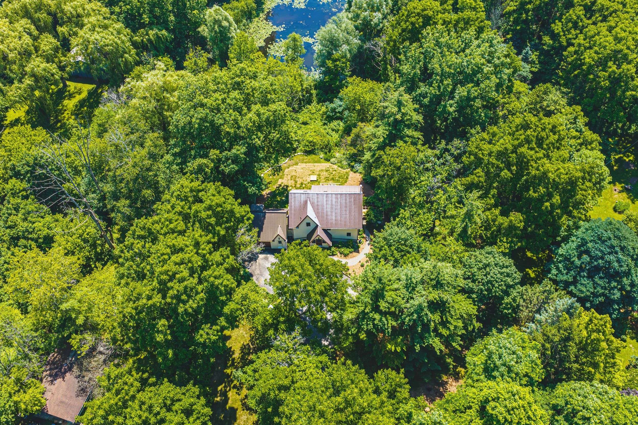 1548 Mineral Springs RD, Hamilton, ON L9H 5E3