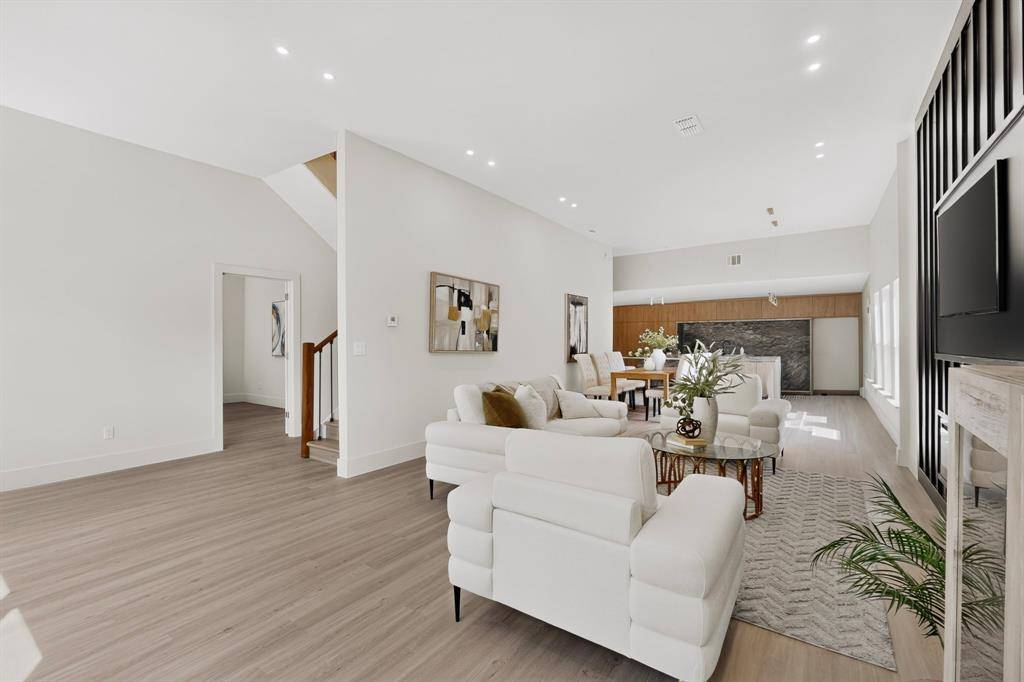 427 E 9TH ST Street, Dallas, TX 75203