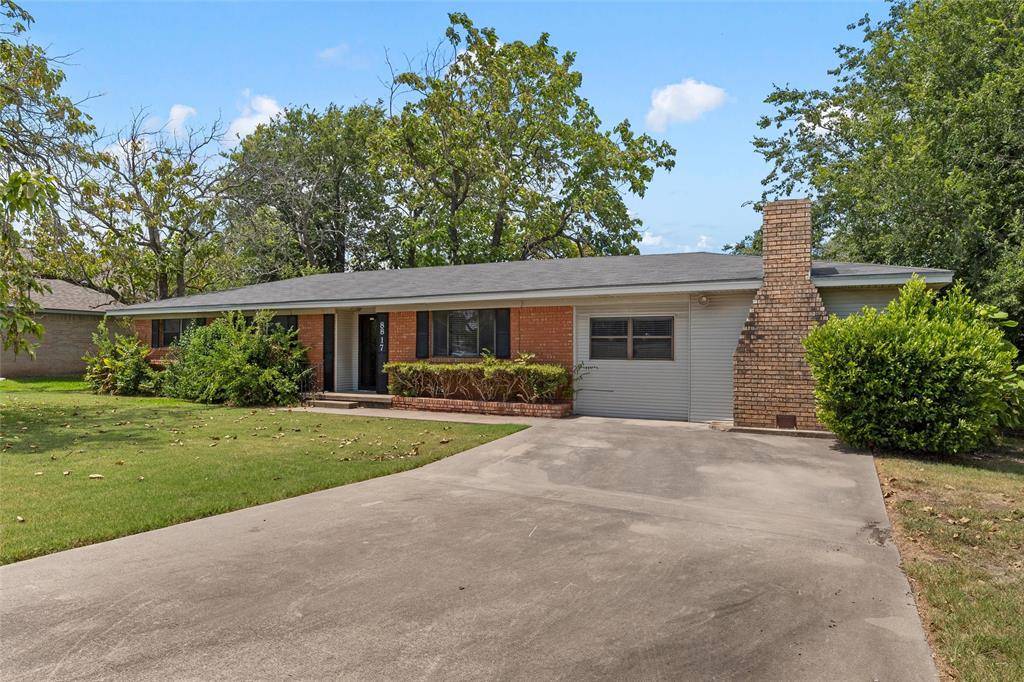8817 Oakdale Drive, Woodway, TX 76712