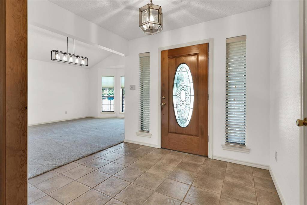 2114 Meadows Circle, Sherman, TX 75092