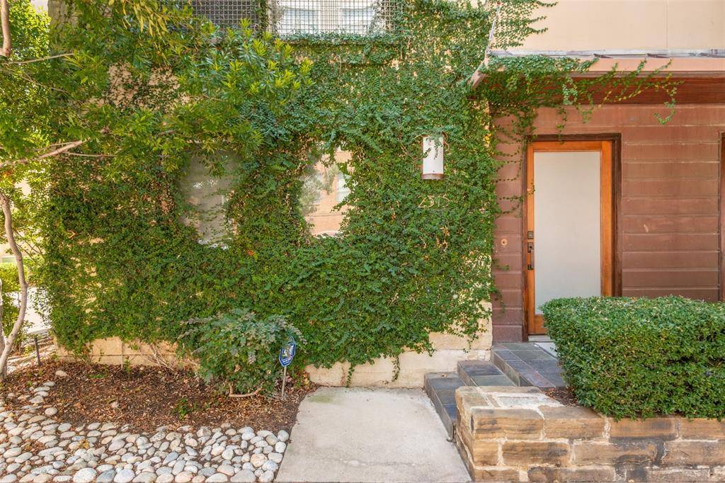 2315 Clark Street, Dallas, TX 75204