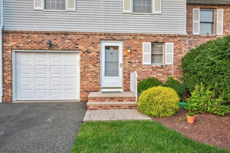 67 Jaime Ct, Parsippany-troy Hills Twp., NJ 07950