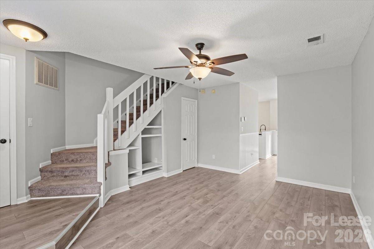 8289 Golf Ridge DR, Charlotte, NC 28277