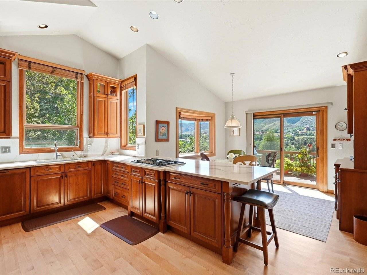 5961 Crestbrook, Morrison, CO 80465