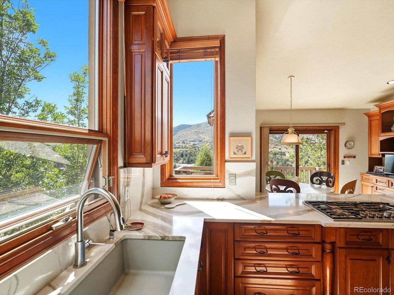 5961 Crestbrook, Morrison, CO 80465