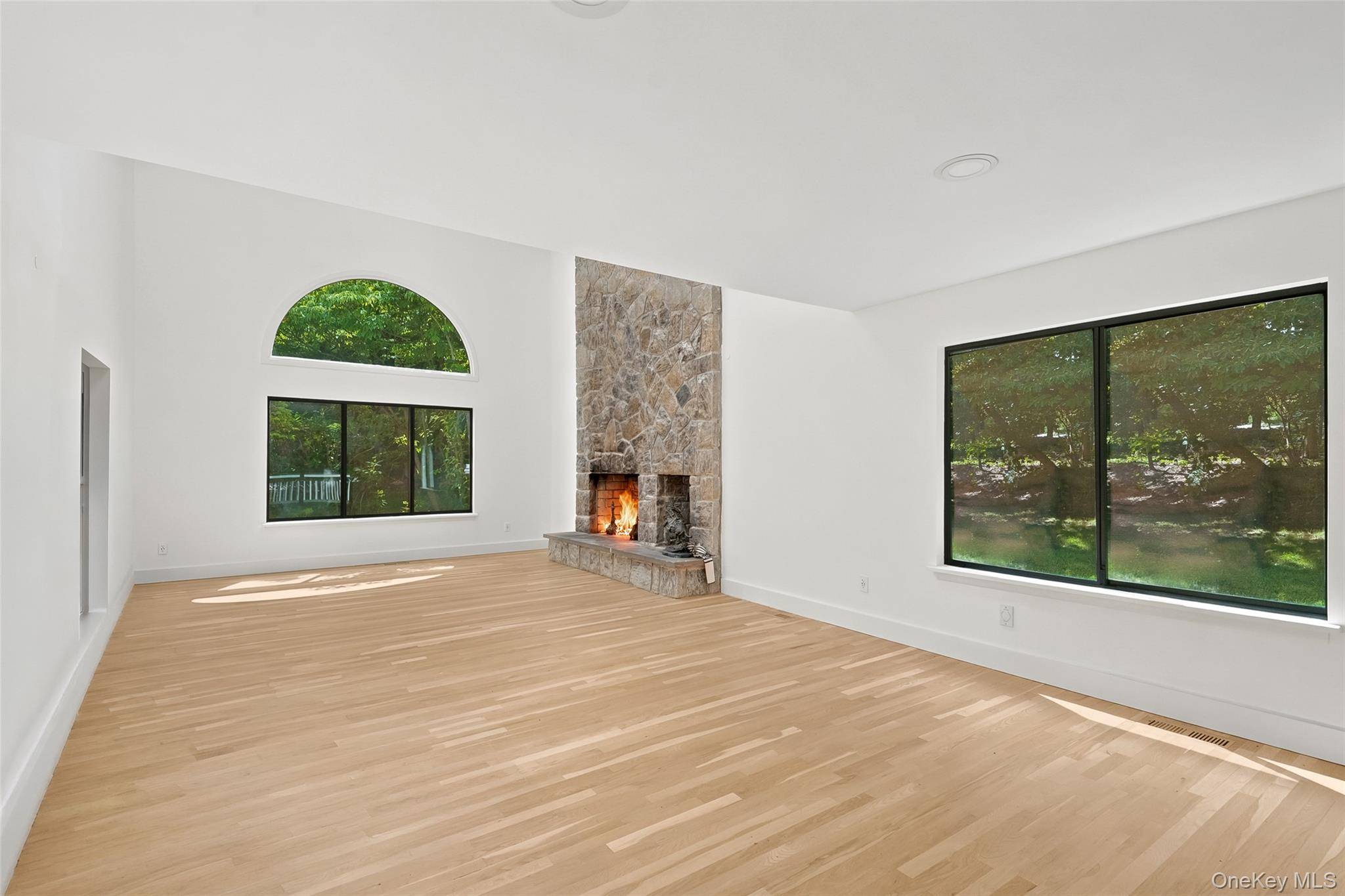 6 Harrows LN, Purchase, NY 10577