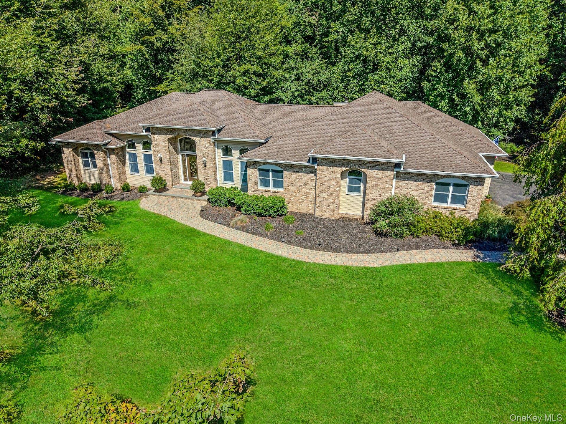 6 Marycrest RD, West Nyack, NY 10994