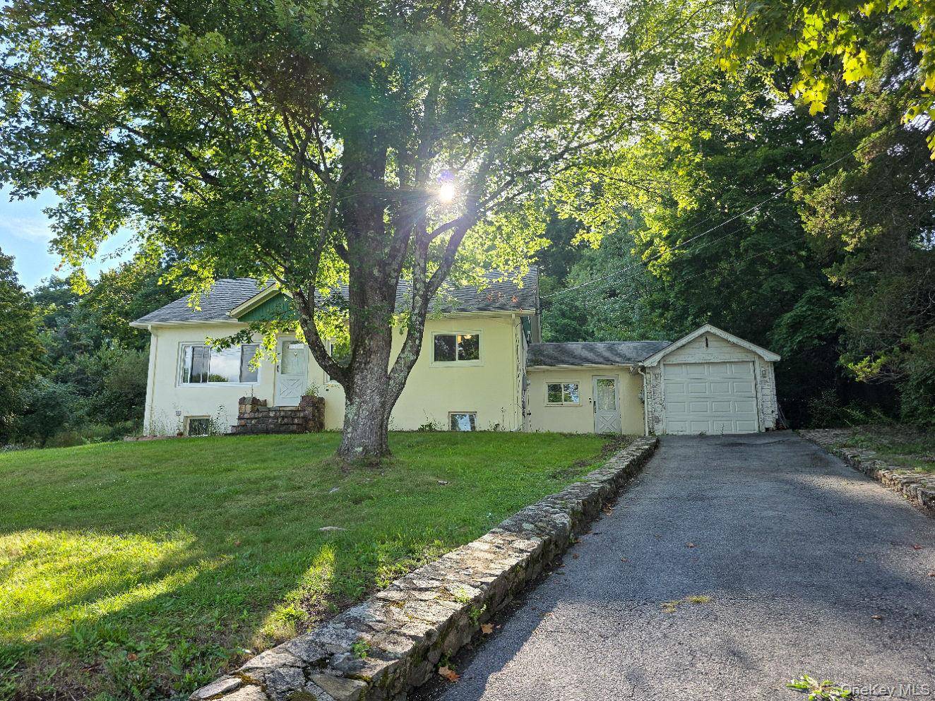 141 W Mombasha RD, Monroe, NY 10950