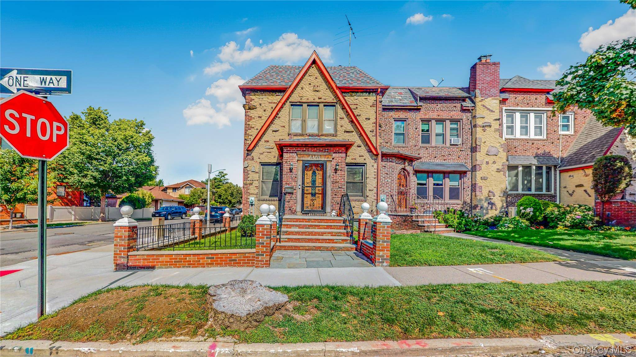 64-53 82nd PL, Middle Village, NY 11379
