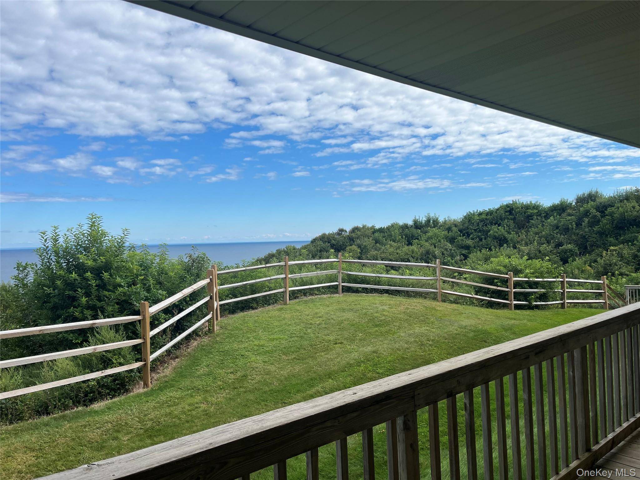 805 Bluffs DR #805, Baiting Hollow, NY 11933