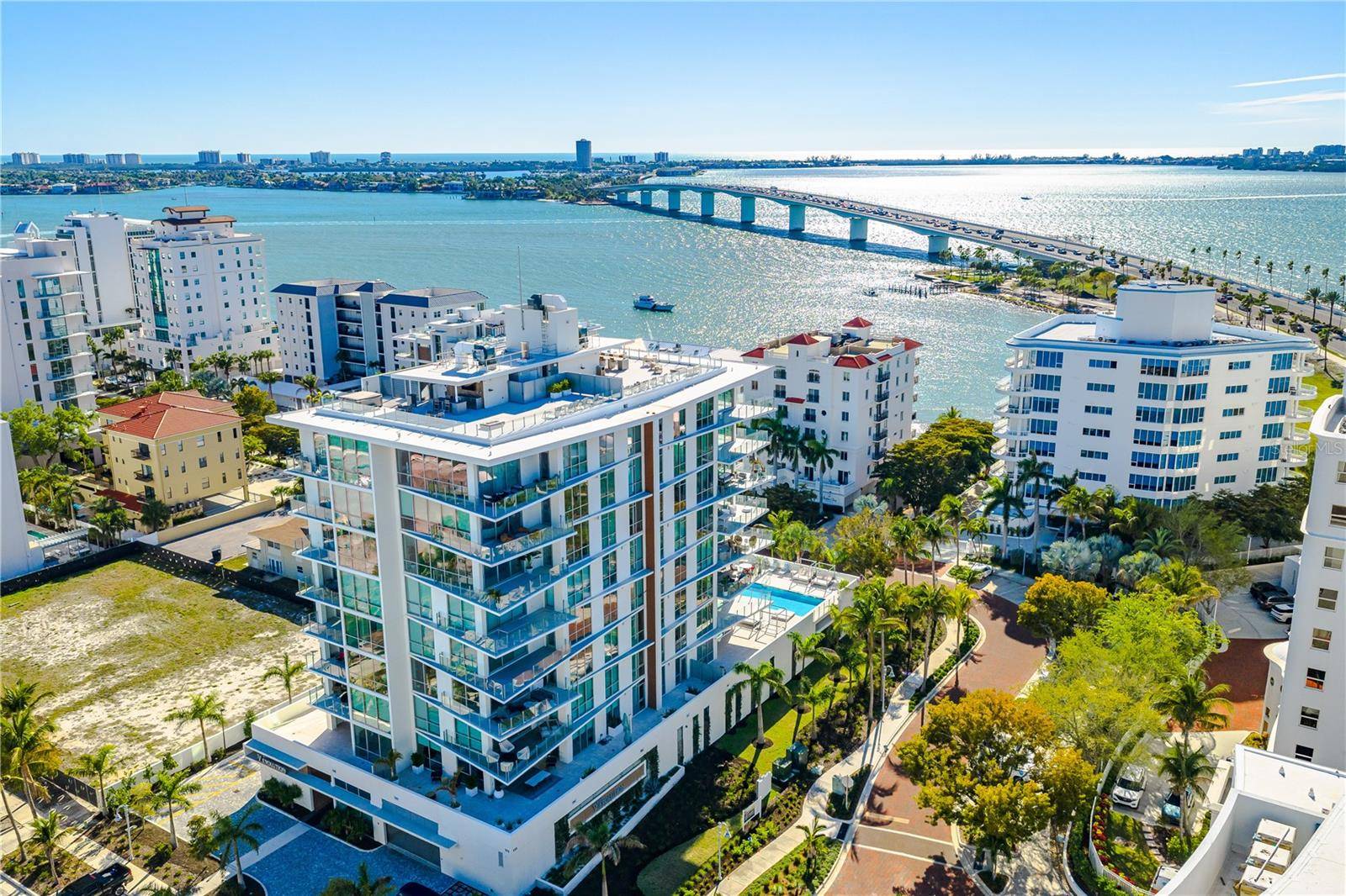 111 GOLDEN GATE #701, Sarasota, FL 34236