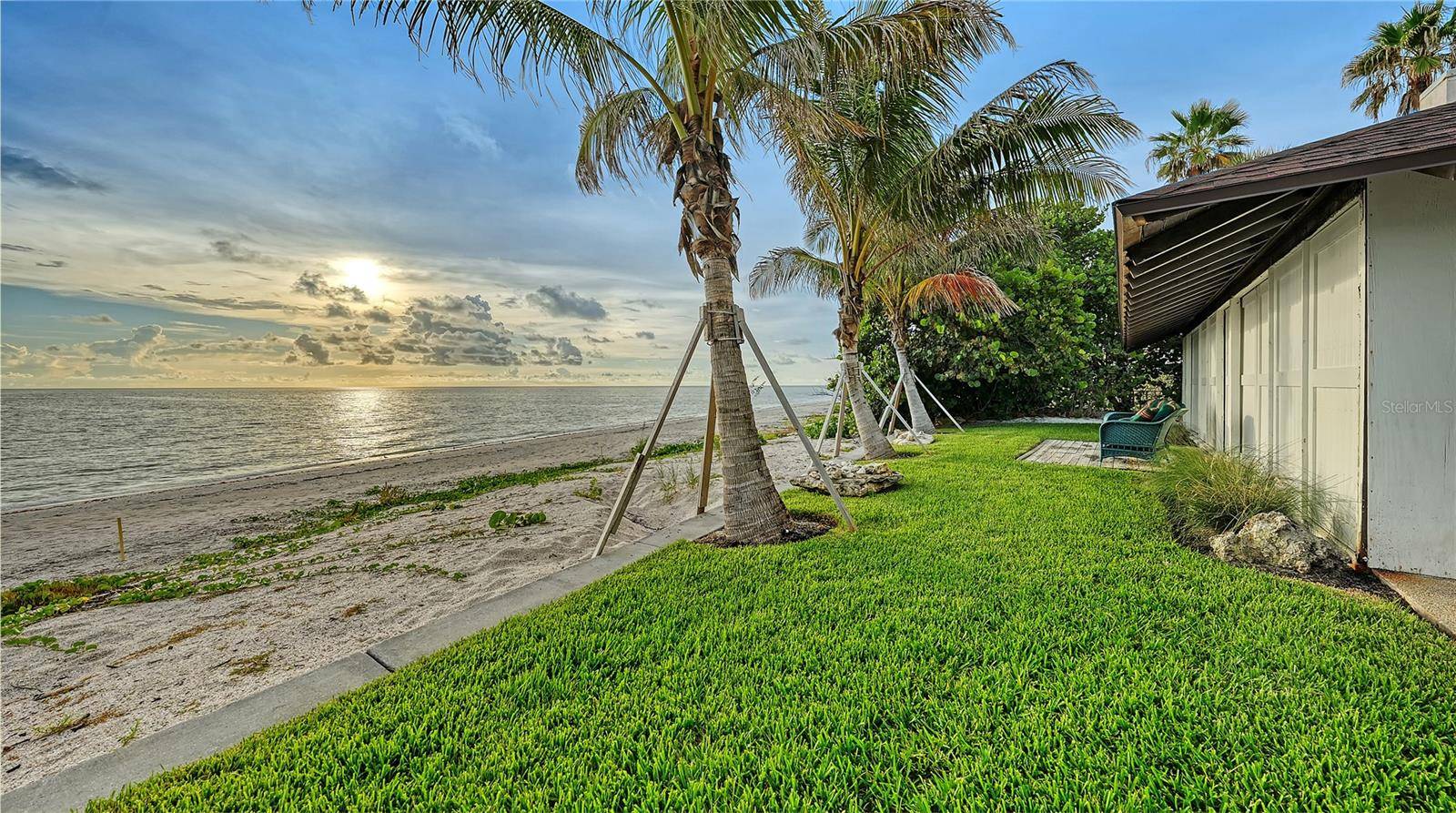 2417 CASEY KEY RD, Nokomis, FL 34275