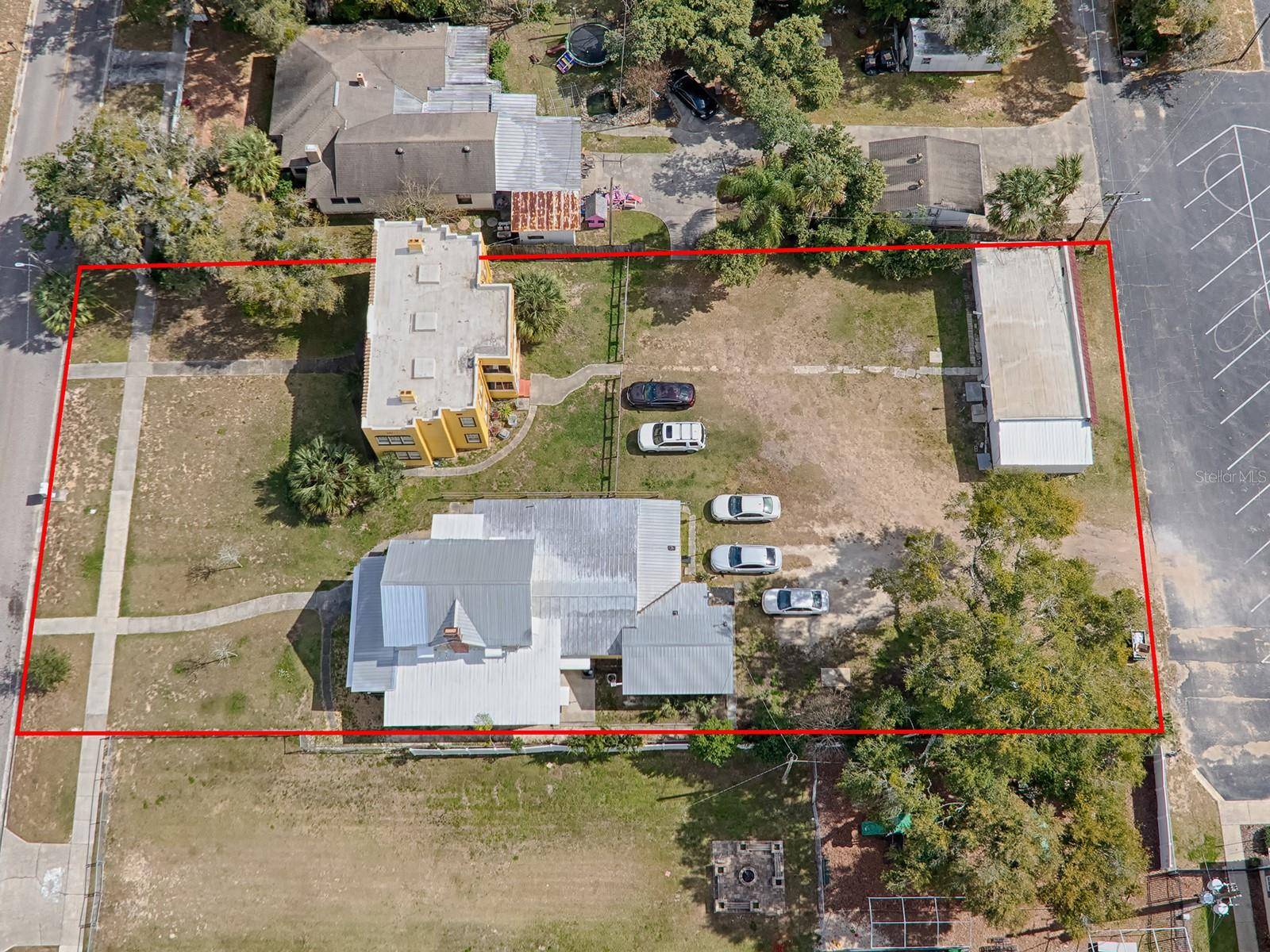 422 & 426 E CITRUS AVE, Eustis, FL 32726