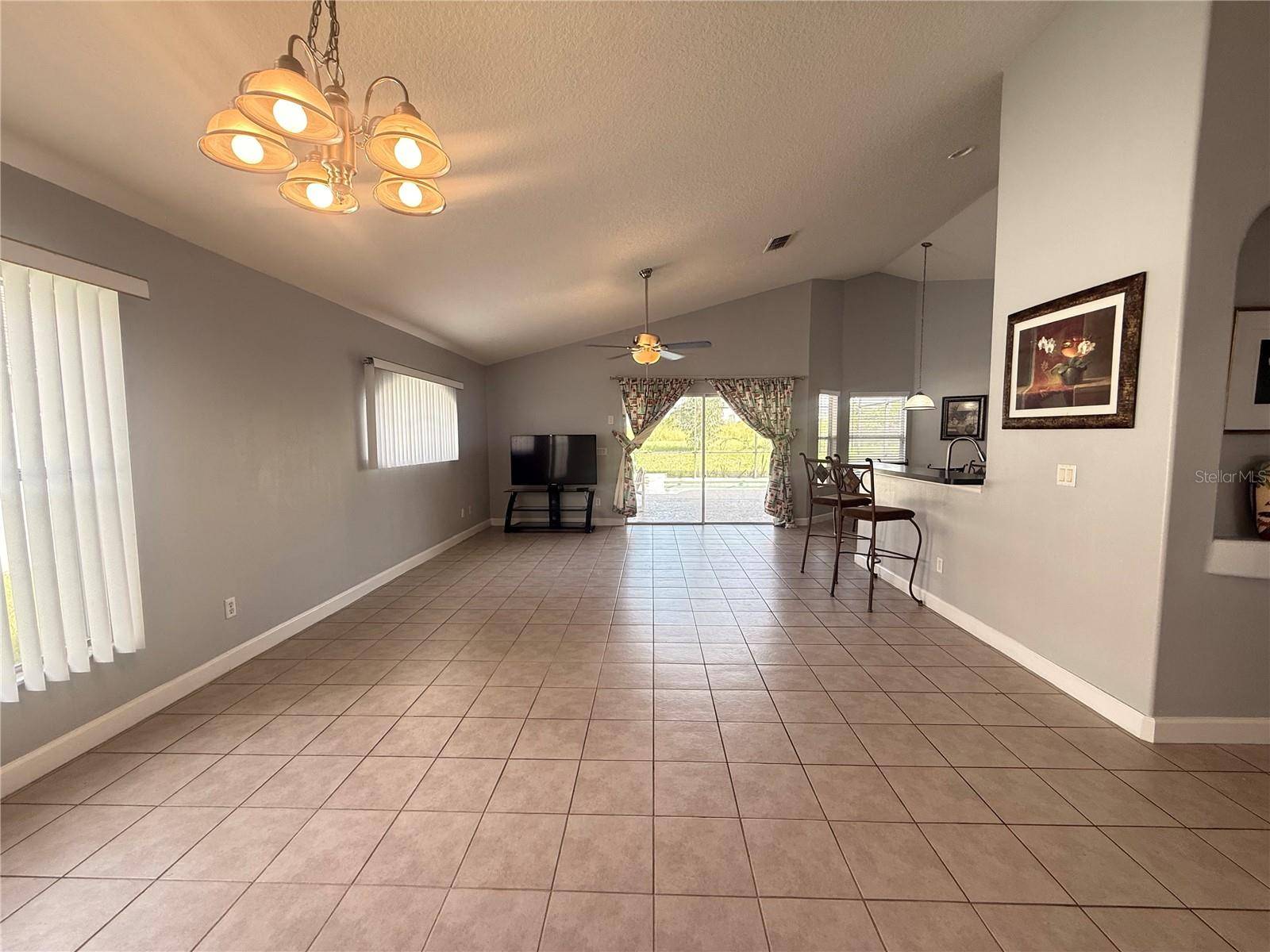 222 OLD BRIDGE CIR, Davenport, FL 33897