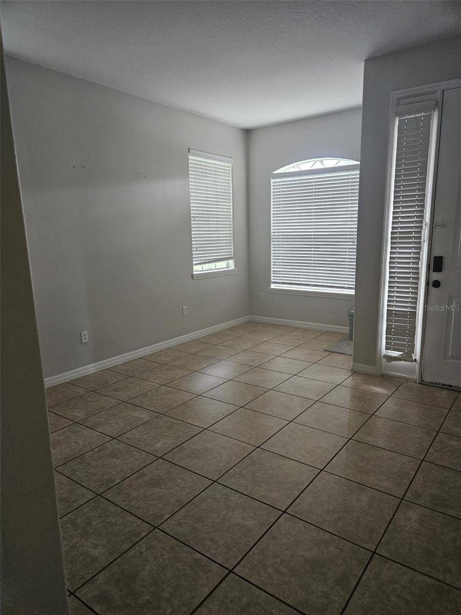 2461 CHATHAM PLACE DR, Orlando, FL 32824