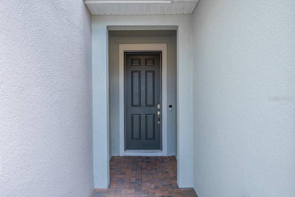 5730 SKYTOP LN, Lithia, FL 33547