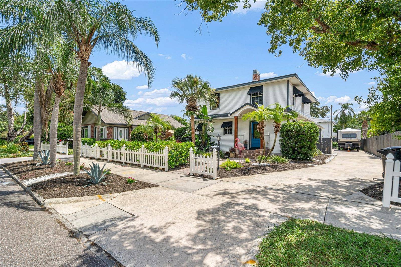 1350 26TH AVE N, St Petersburg, FL 33704