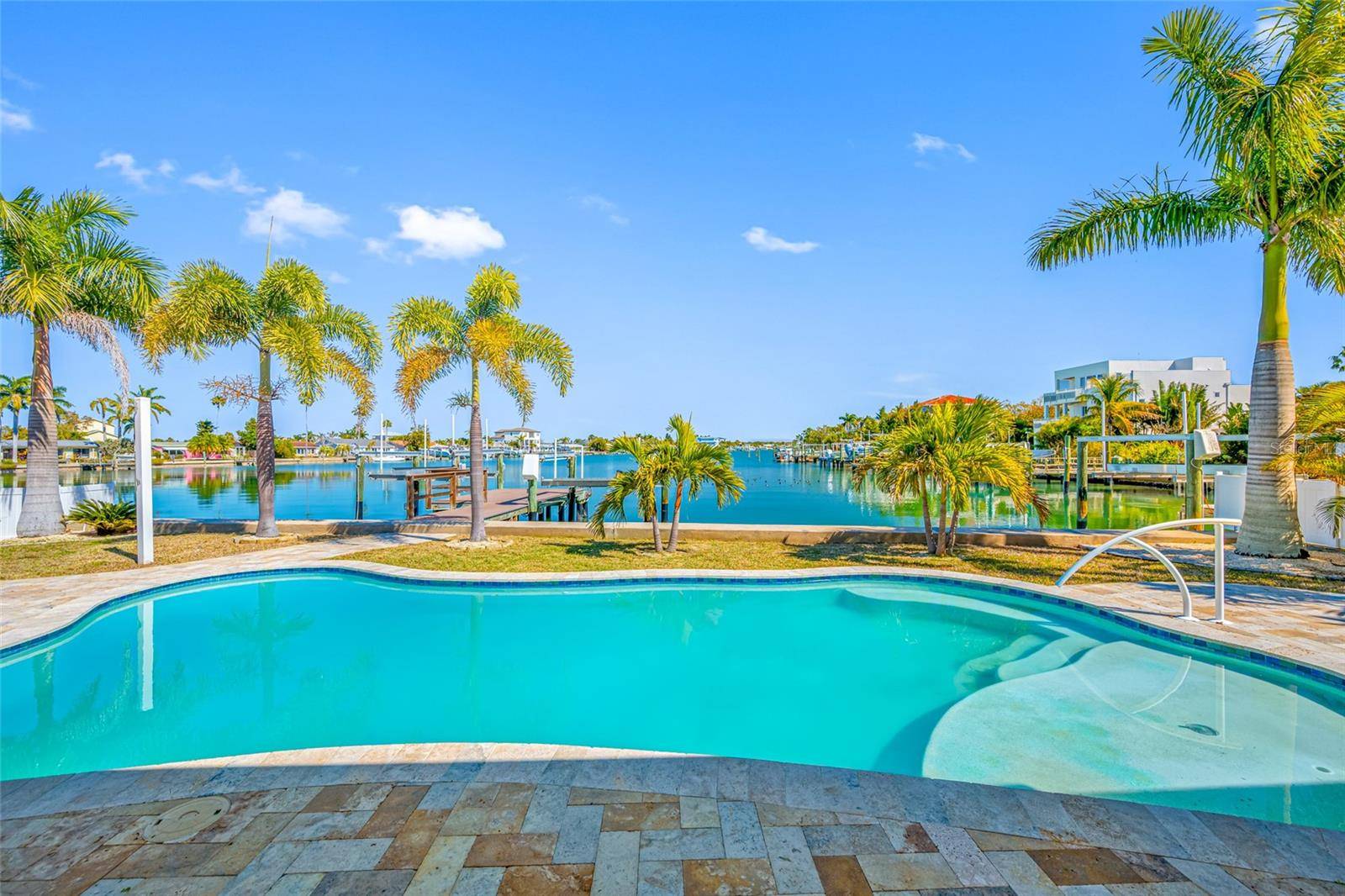 17161 2ND ST E, North Redington Beach, FL 33708