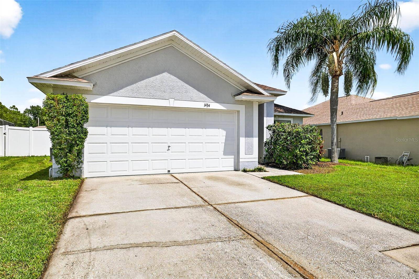 1434 OCEAN REEF RD, Wesley Chapel, FL 33544