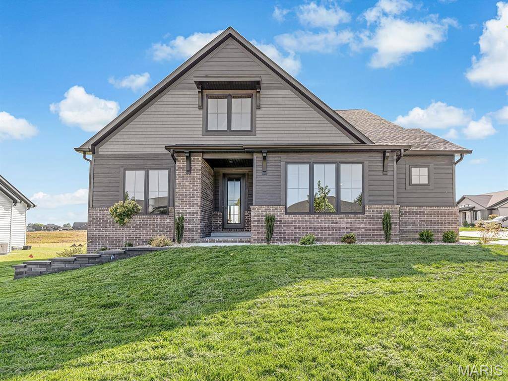 3446 Whiston LN, Edwardsville, IL 62025
