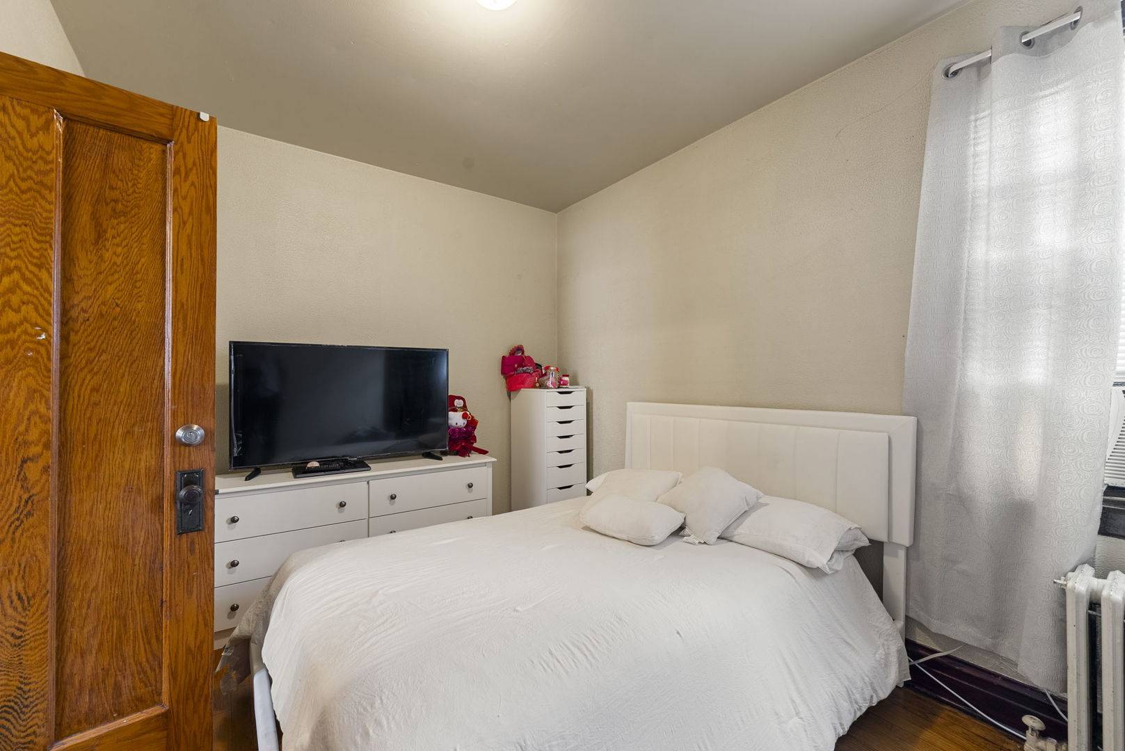 5121 W Henderson ST #2, Chicago, IL 60641