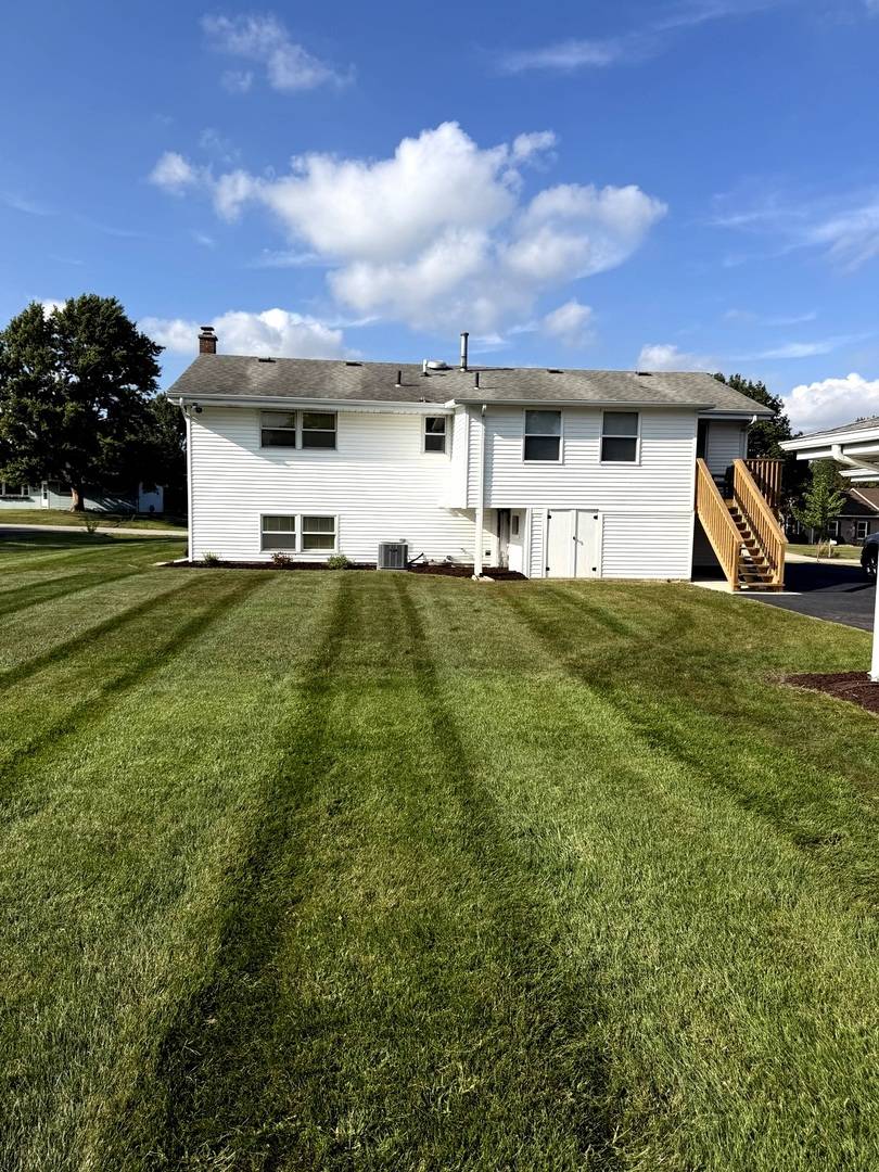 3406 Regan RD, Joliet, IL 60431
