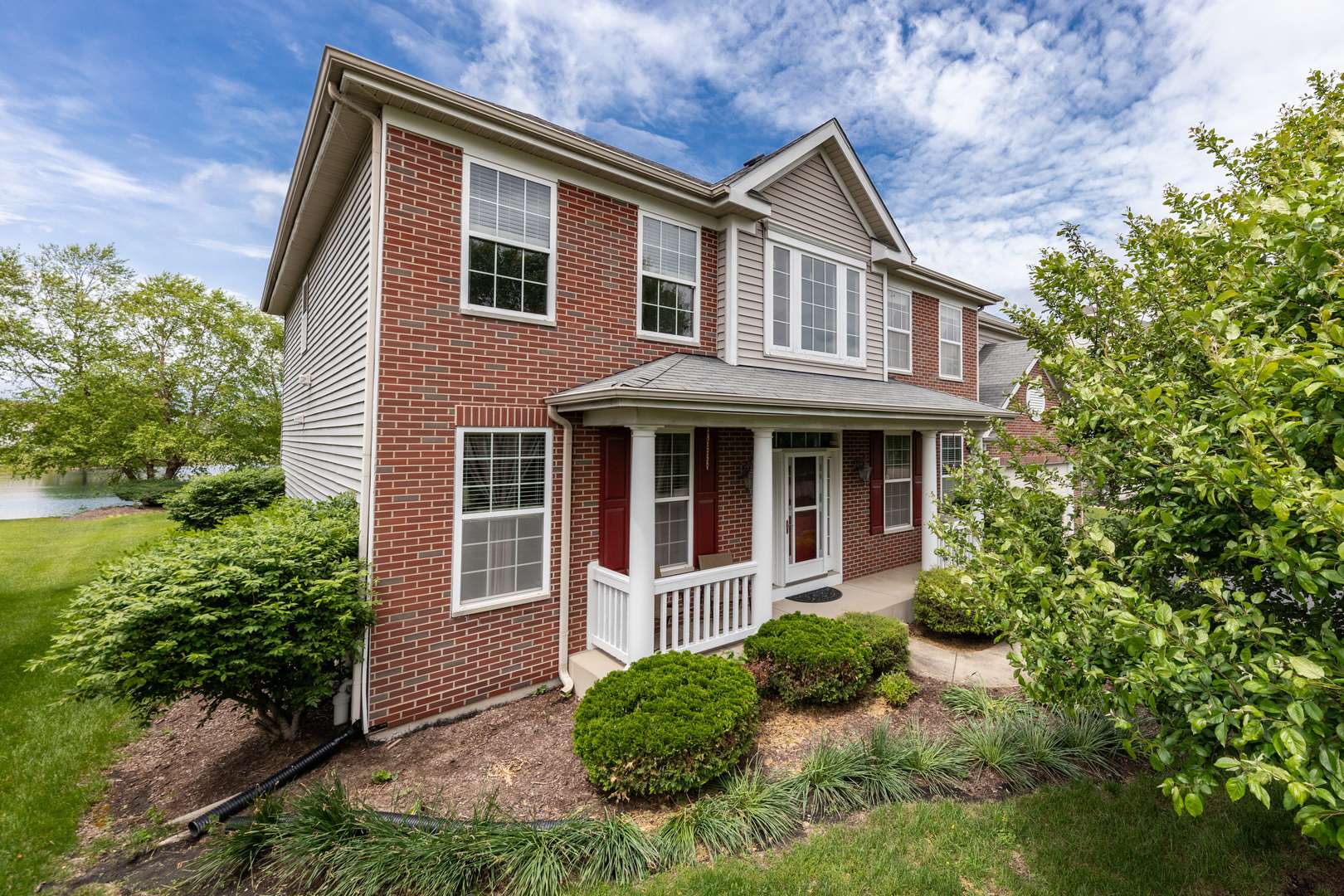 815 Preston LN, Oswego, IL 60543