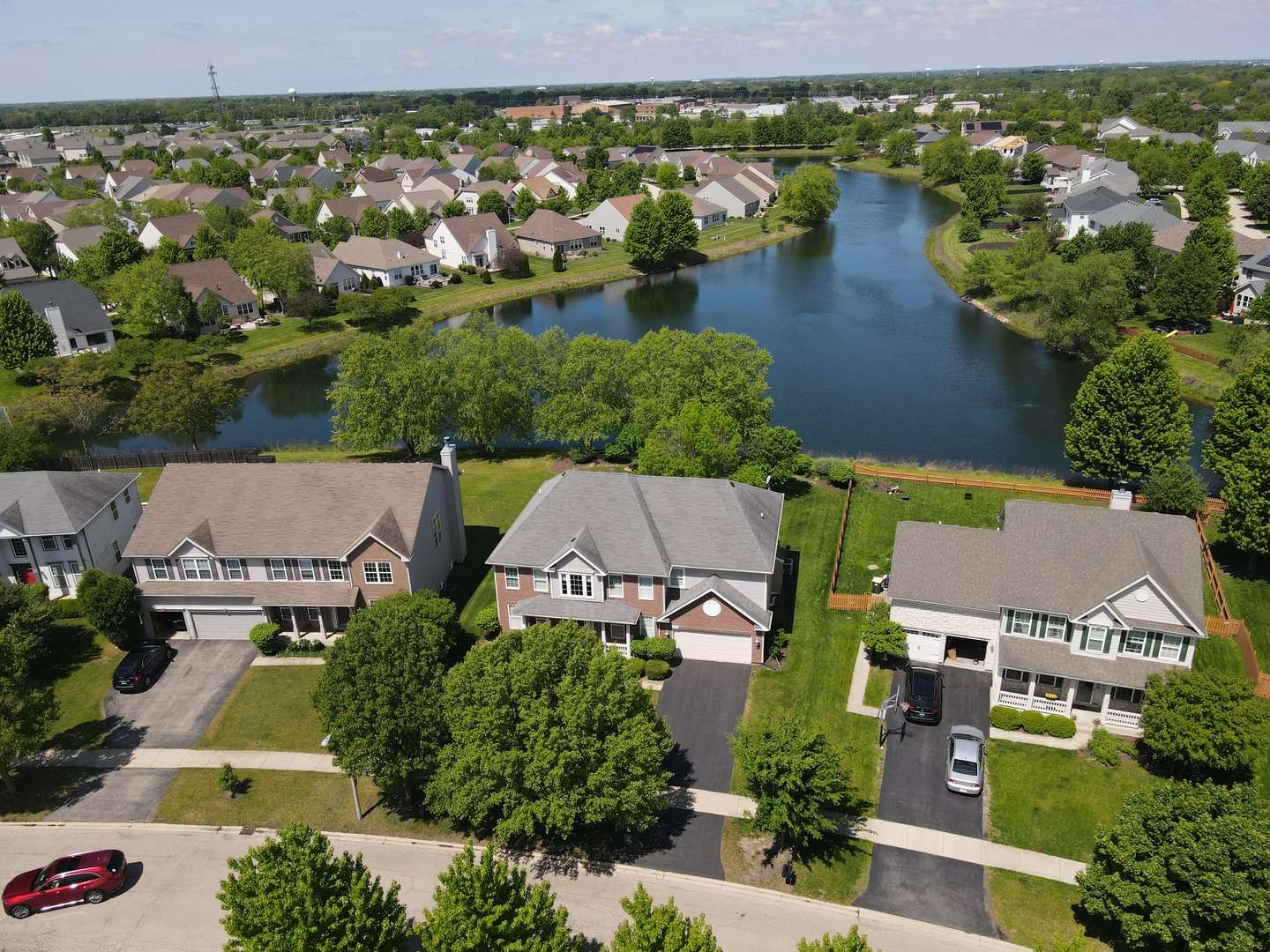 815 Preston LN, Oswego, IL 60543