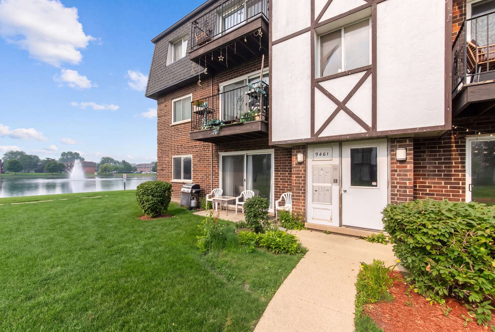 9461 BAY COLONY DR #1S, Des Plaines, IL 60016