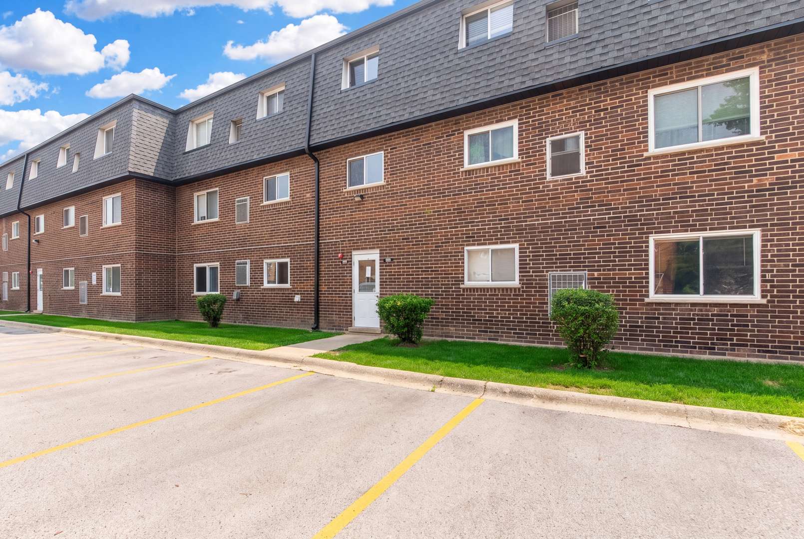 9461 BAY COLONY DR #1S, Des Plaines, IL 60016
