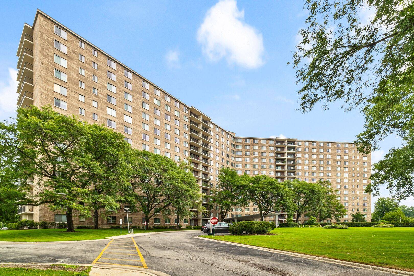 Address not disclosed, Chicago, IL 60645