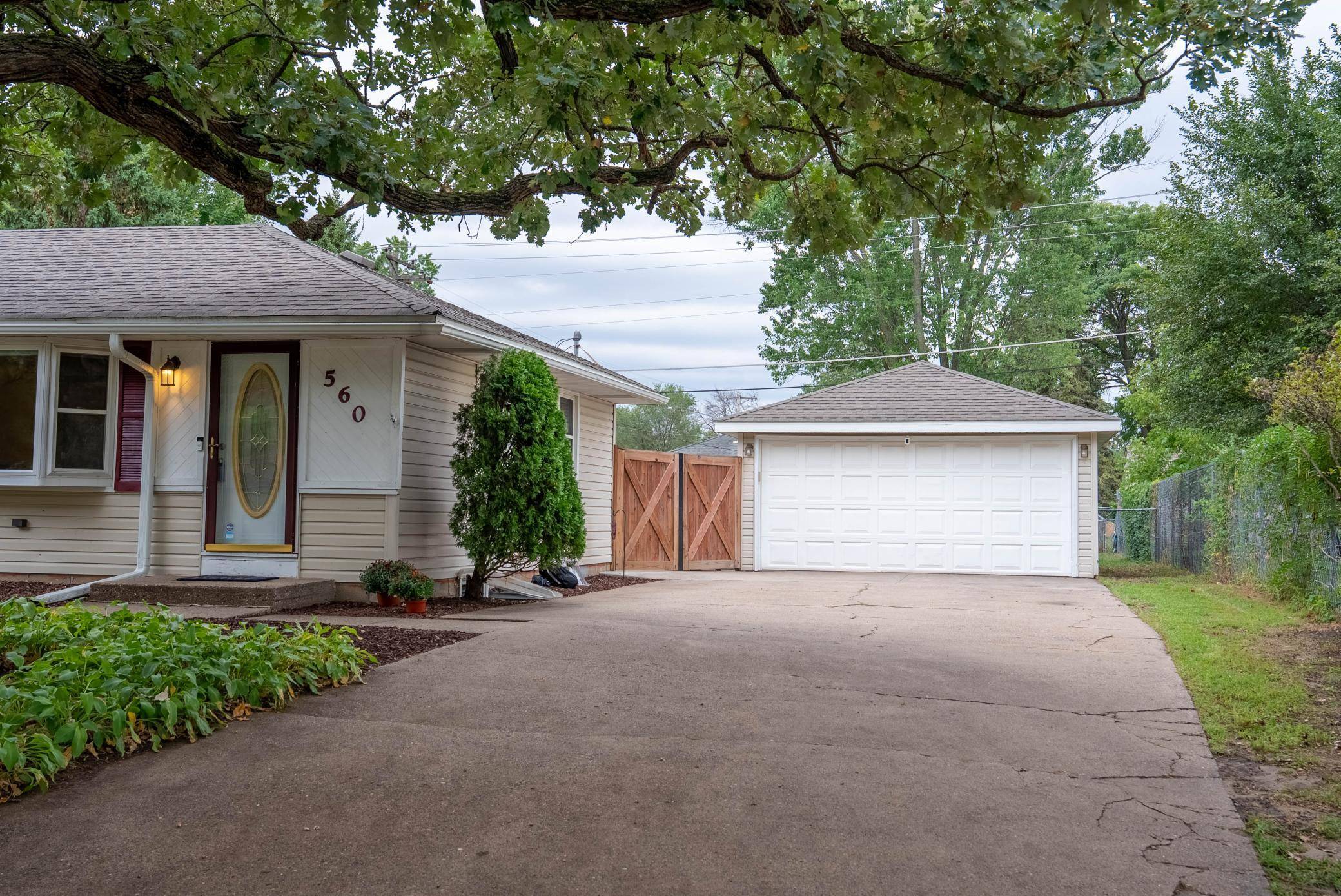 560 115th AVE NW, Coon Rapids, MN 55448