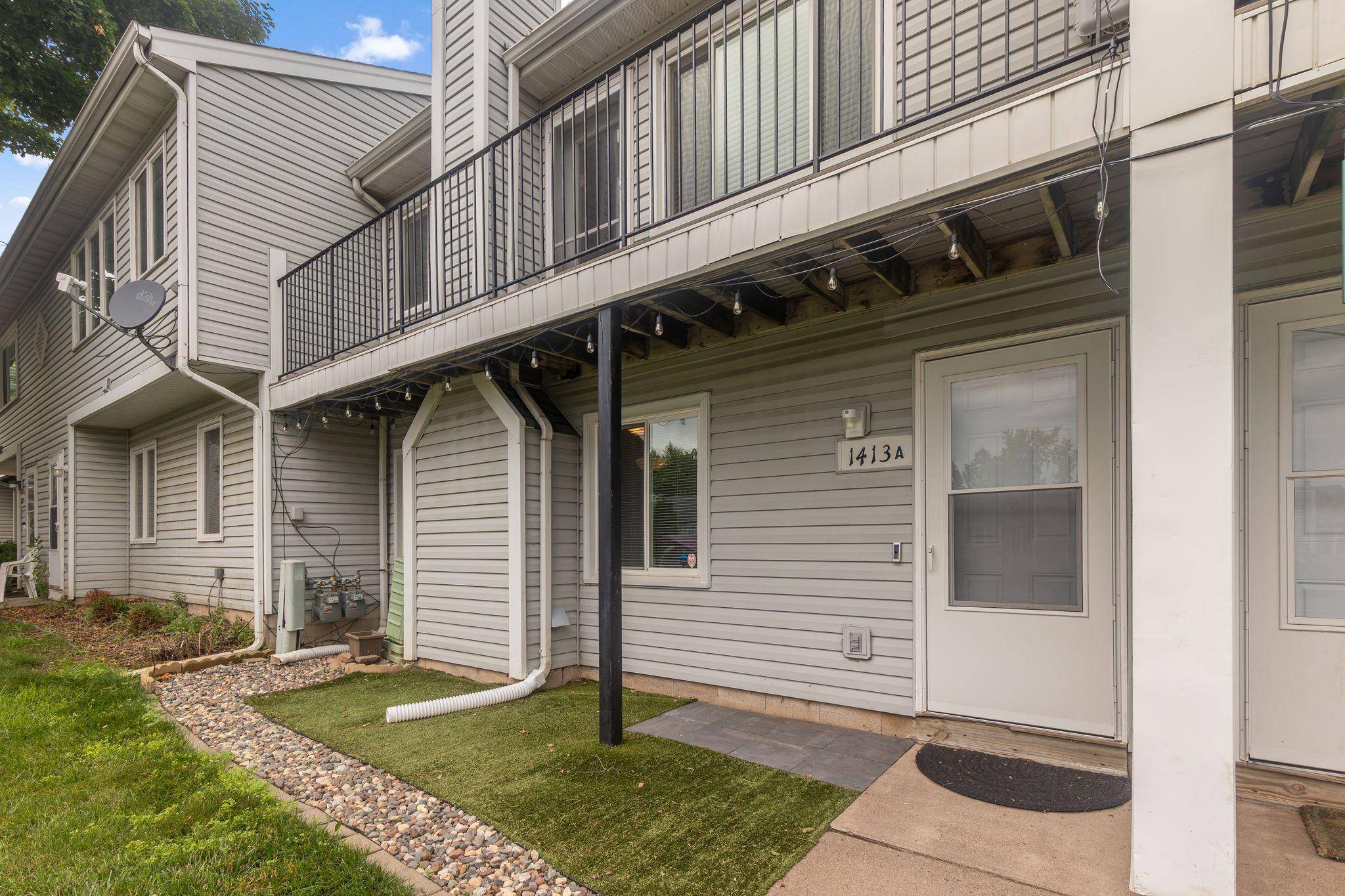 1413 Farrington ST #A, Saint Paul, MN 55117