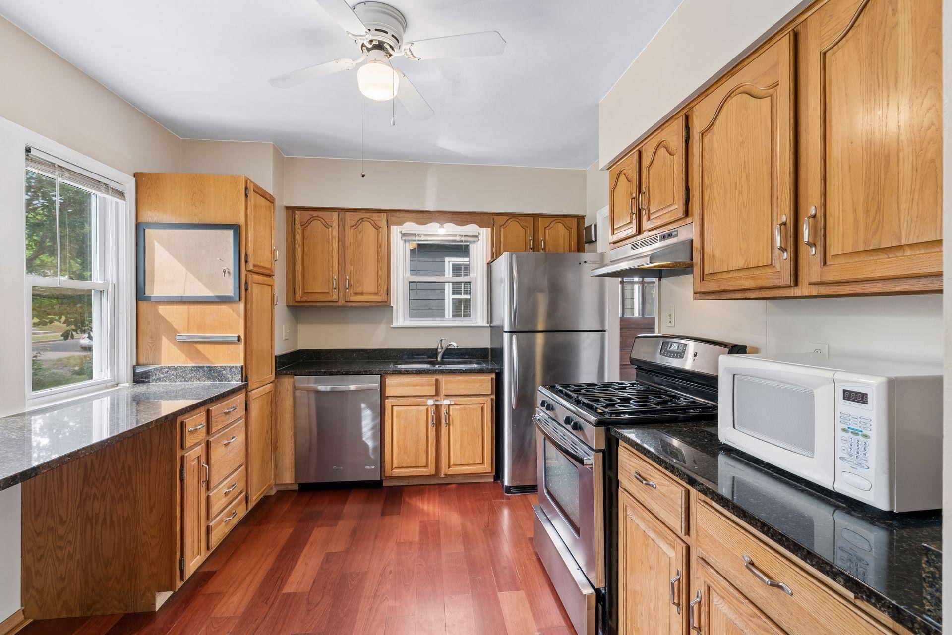 3049 Edgewood AVE S, Saint Louis Park, MN 55426