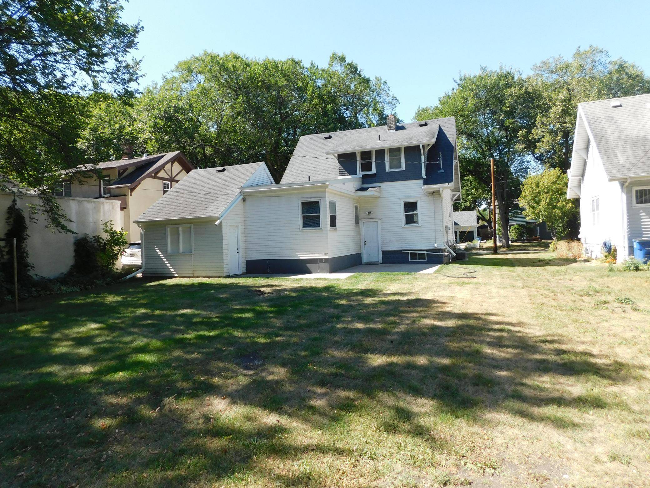606 5th ST S, Moorhead, MN 56560