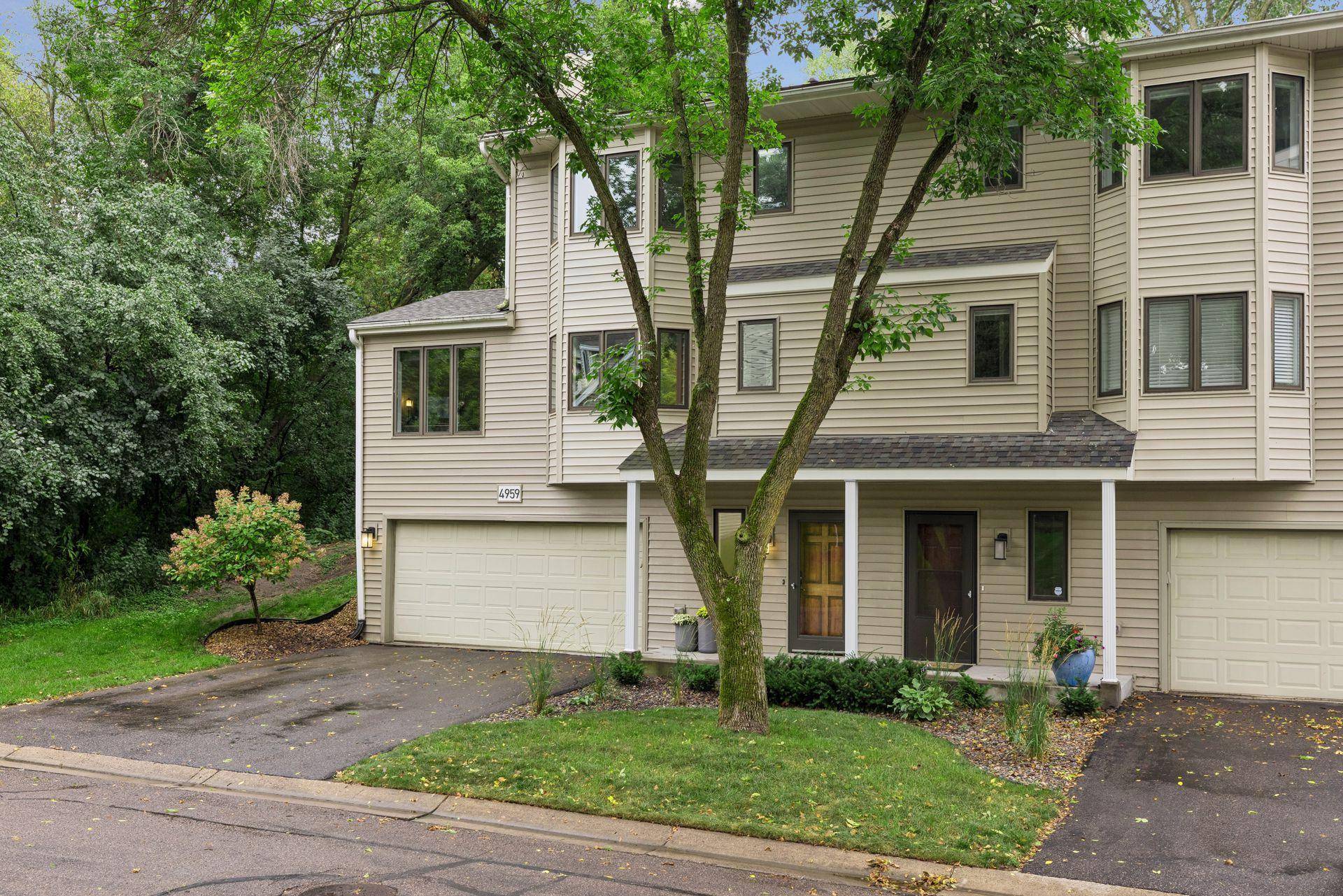 4959 W End LN, Minnetonka, MN 55345