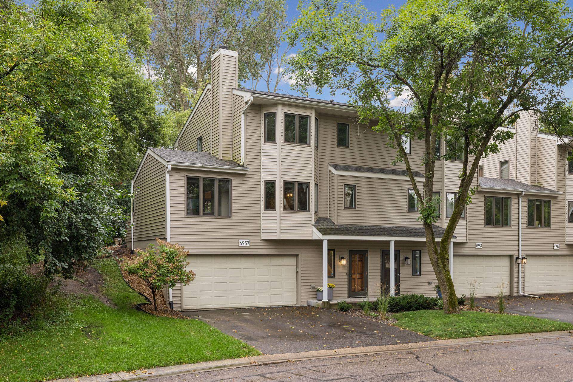 4959 W End LN, Minnetonka, MN 55345