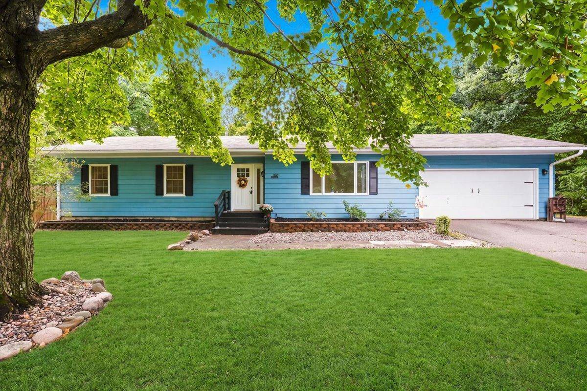 359 Briar LN, Taylors Falls, MN 55084