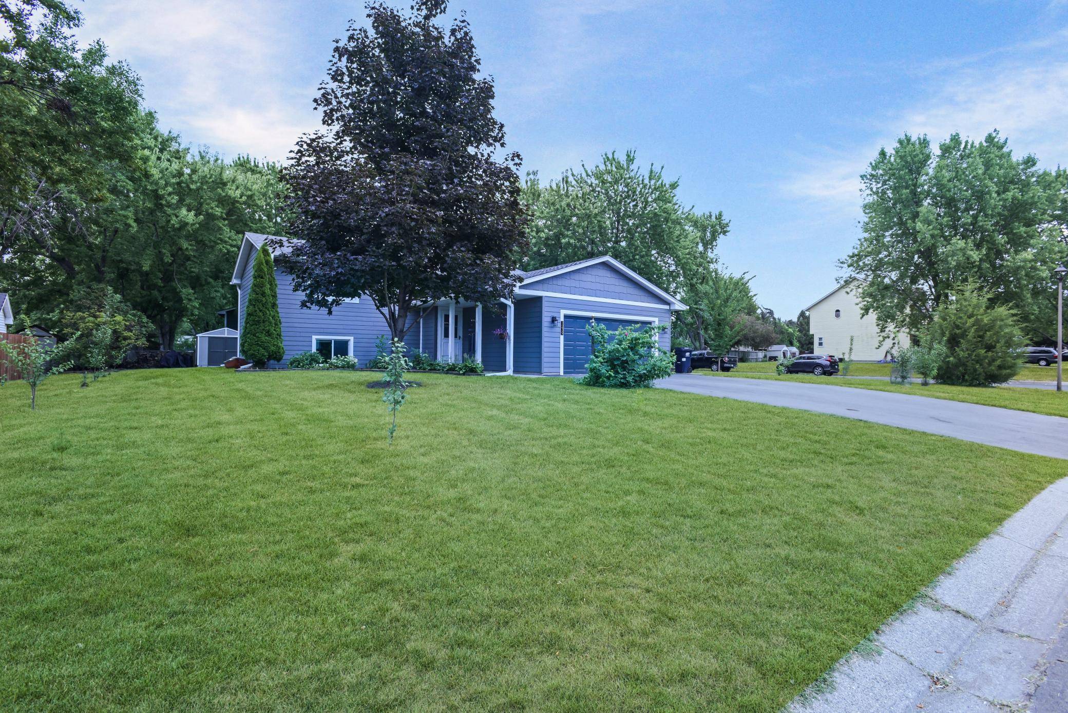 1239 Ruby LN, Shakopee, MN 55379