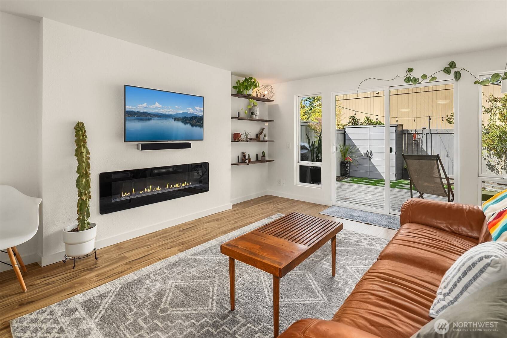 21105 80th AVE W #104, Edmonds, WA 98026