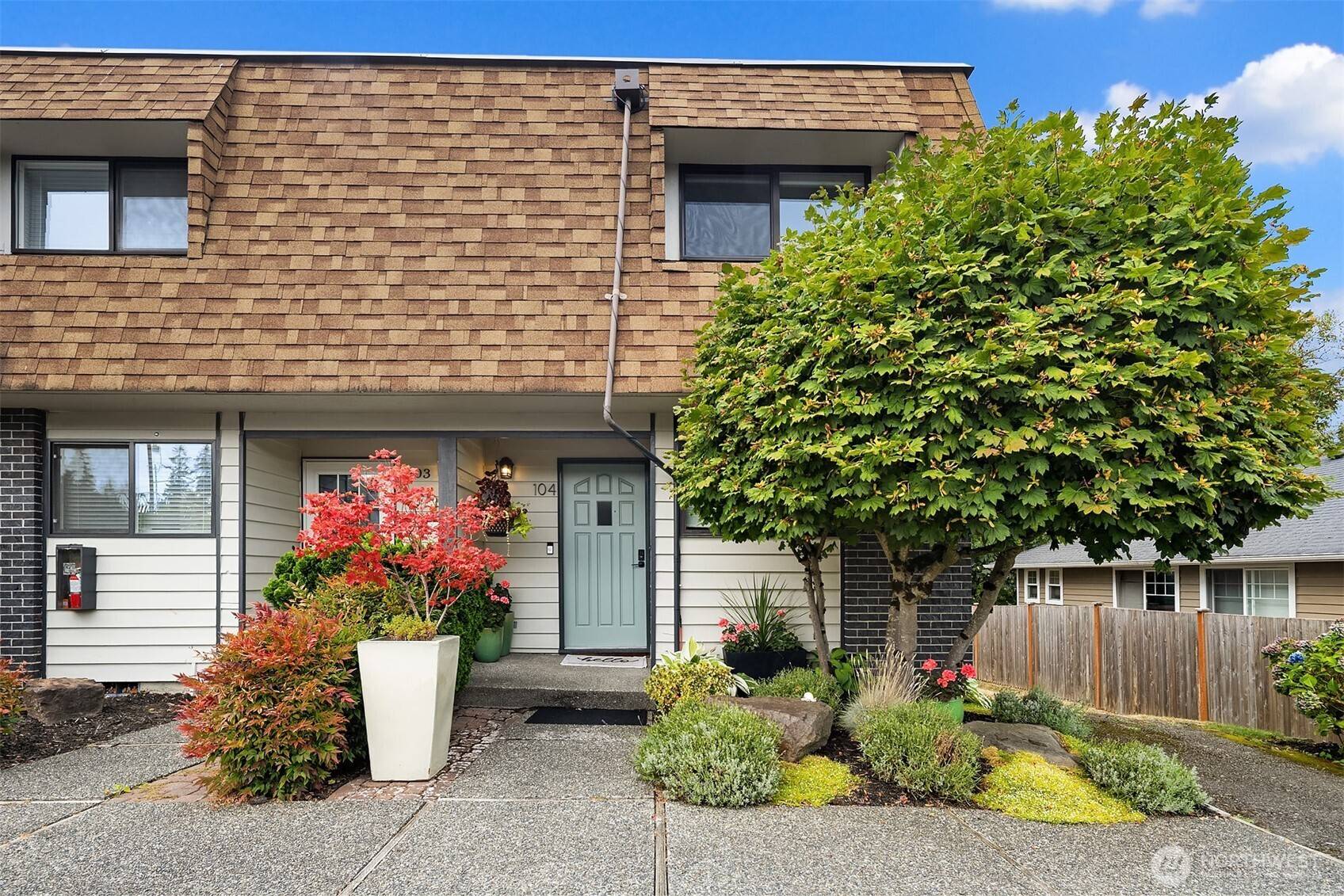 21105 80th AVE W #104, Edmonds, WA 98026