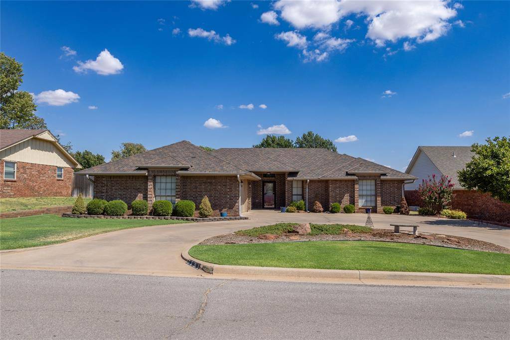 1401 Timber Creek, Weatherford, OK 73096