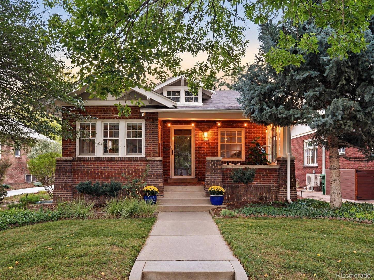 933 Monroe ST, Denver, CO 80206