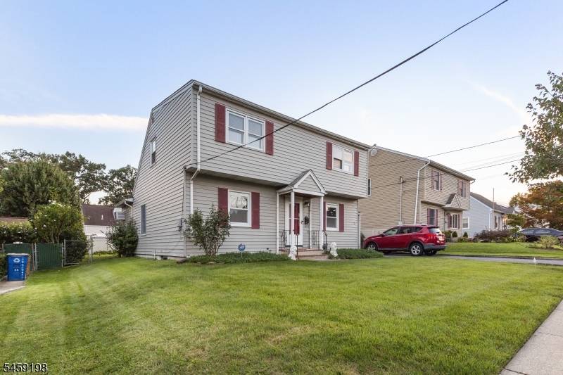 73 Birchwood Ter, Clifton City, NJ 07012