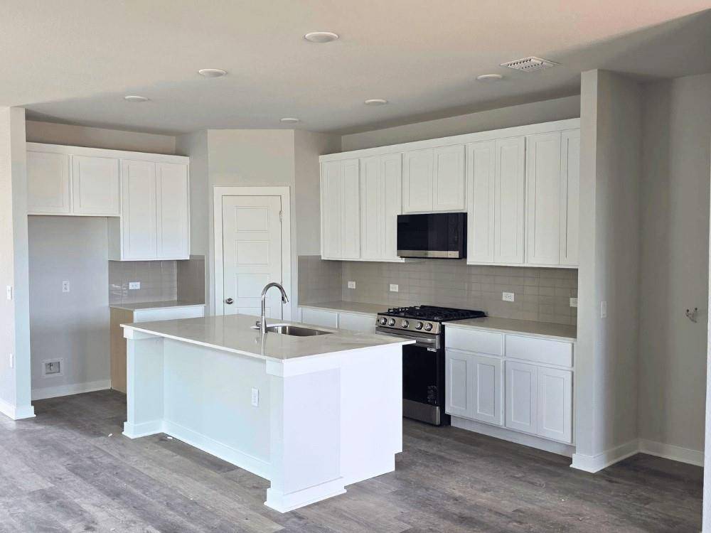 10929 Tallsalt DR, Austin, TX 78653